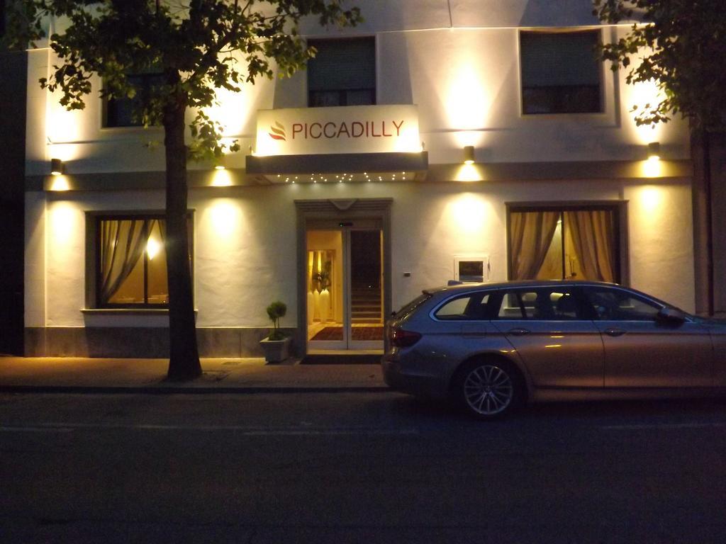 Hotel Piccadilly Монтекатини-Терме Экстерьер фото