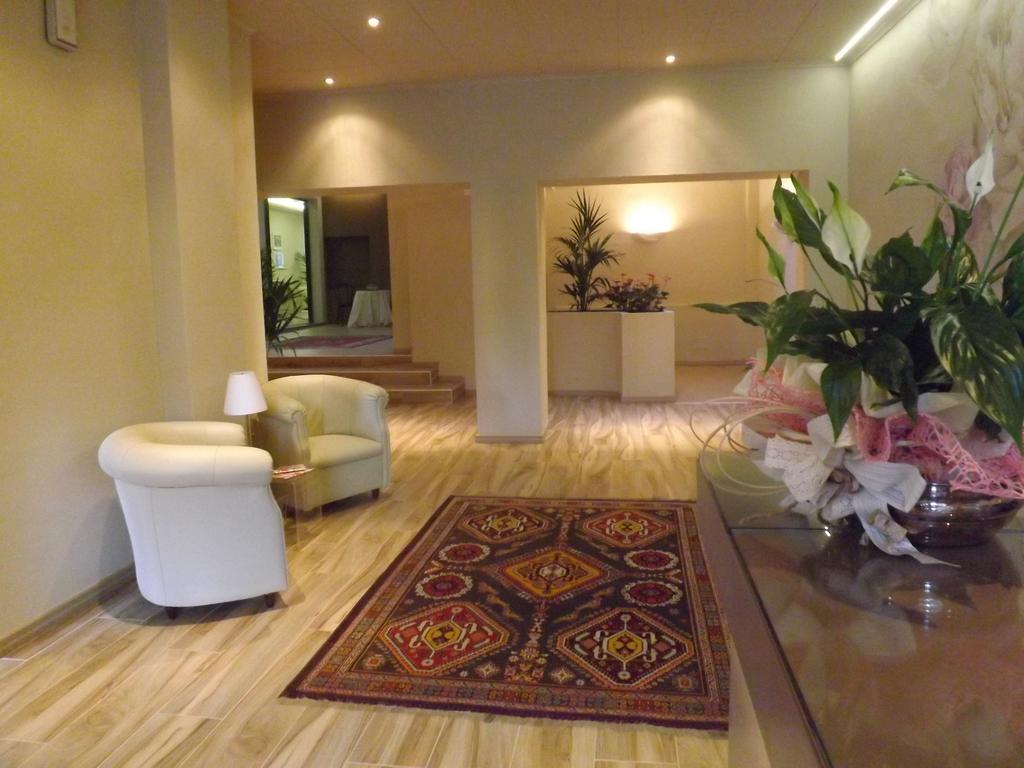 Hotel Piccadilly Монтекатини-Терме Экстерьер фото