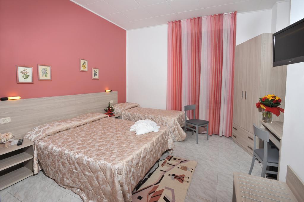 Hotel Piccadilly Монтекатини-Терме Экстерьер фото